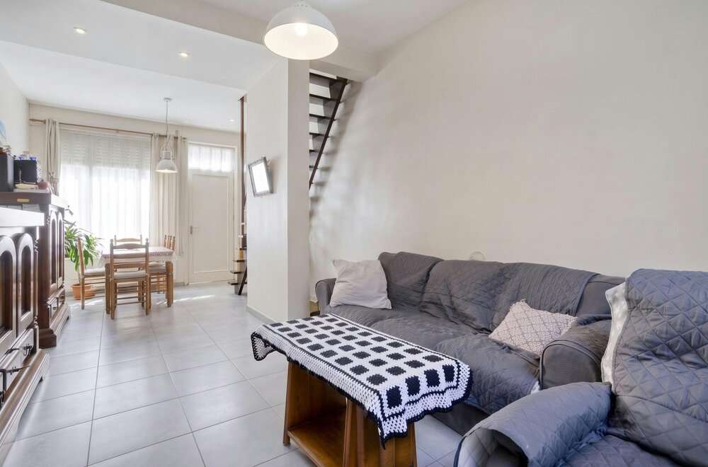 gerenoveerde-en-verhuurde-woning-met-4-slaapkamers-in-hartje-ieper003.jpg