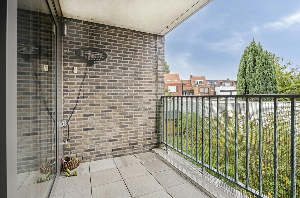 appartement-met-2-slaapkamers-2-badkamers-en-terras-te-koop-in-hoboken017.jpg