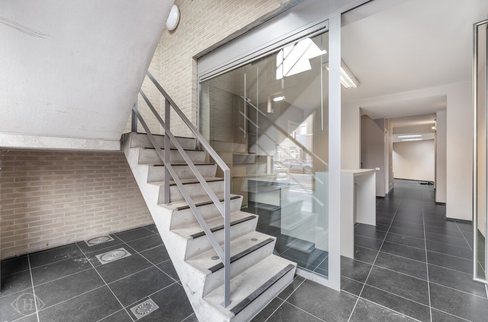 opbrengsteigendom-ruim-kantoor-duplexappartement003.jpg