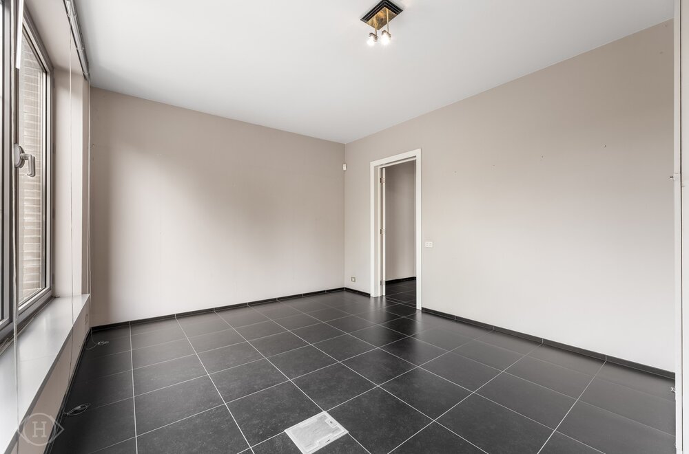 opbrengsteigendom-ruim-kantoor-duplexappartement016.jpg