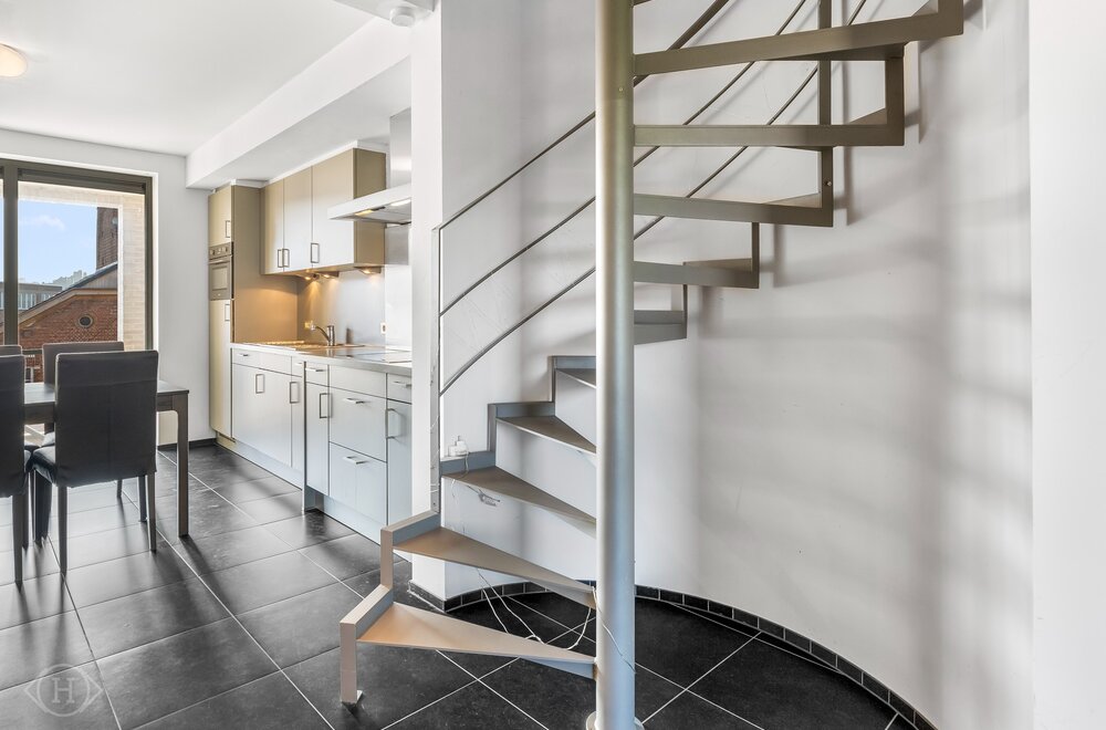 opbrengsteigendom-ruim-kantoor-duplexappartement025.jpg