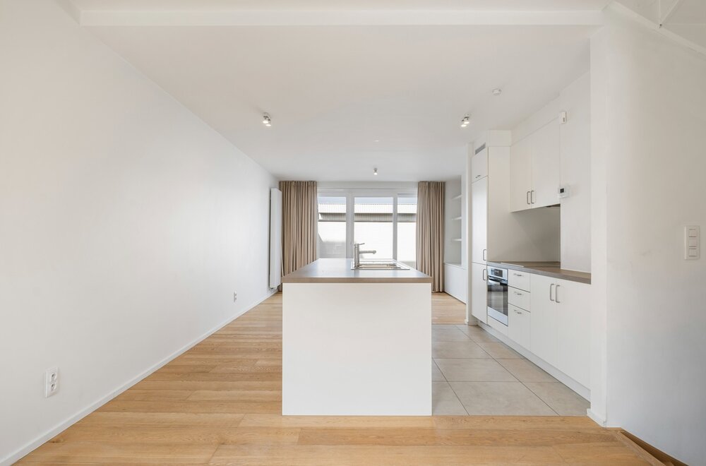 recente-instapklare-woning-met-garage-te-roeselare001.jpg