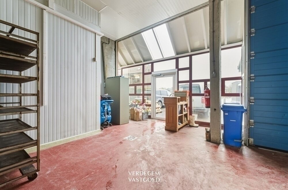 villa-met-magazijn-op-toplocatie028.jpg