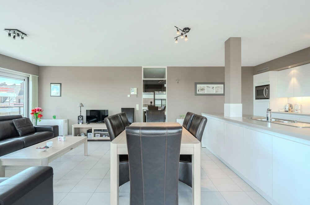 lichtrijk-hoekappartement-met-grote-terrassen-te-koop-op-topligging-007.jpg