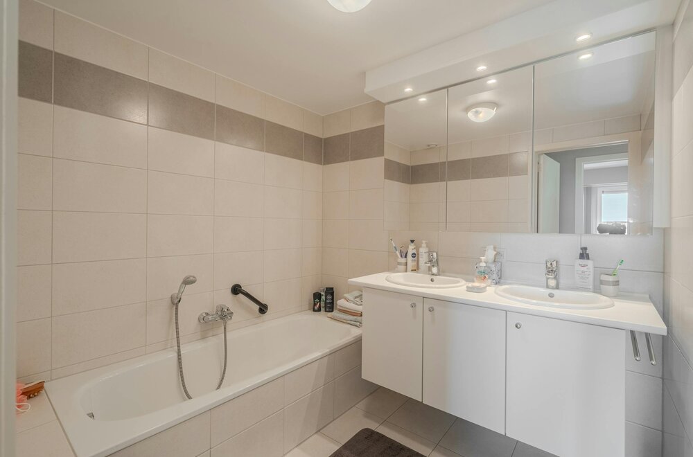 lichtrijk-hoekappartement-met-grote-terrassen-te-koop-op-topligging-017.jpg