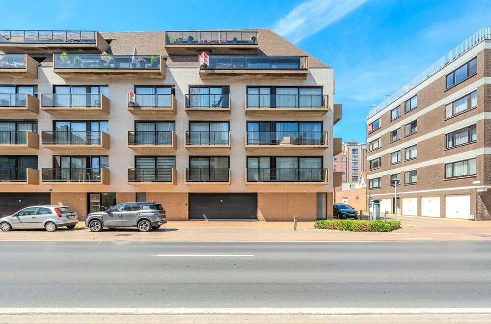 lichtrijk-hoekappartement-met-grote-terrassen-te-koop-op-topligging-020.jpg