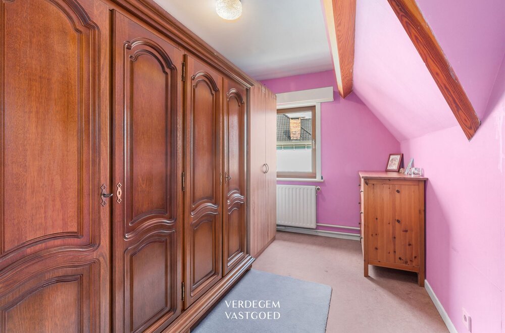centraal-gelegen-opbrengsteigendom-met-gelijkvloerse-handel-kantoor-en-duplexappartement017.jpg