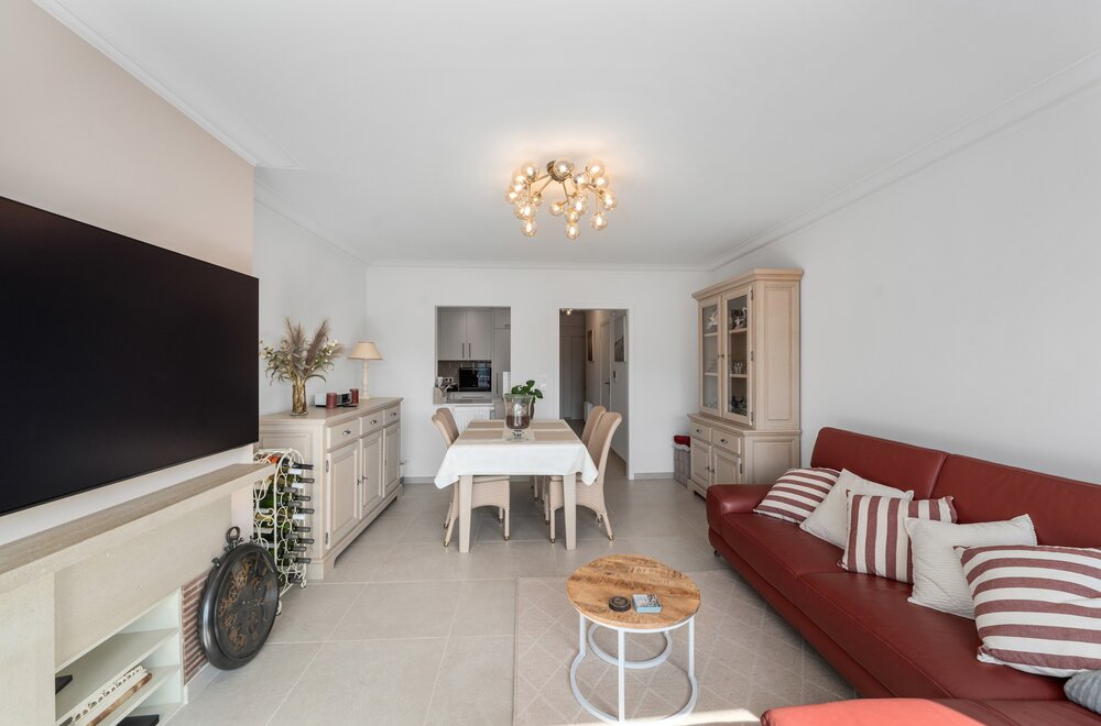 prachtig-afgewerkt-appartement-vlak-bij-de-zee003.jpg