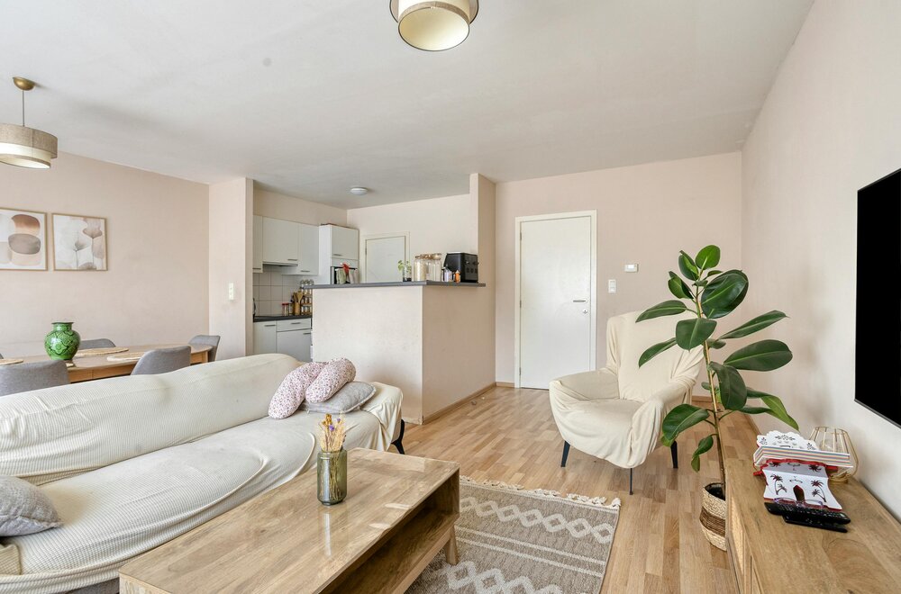 te-koop-2-slaapkamerappartement-in-sint-jans-molenbeek003.jpg