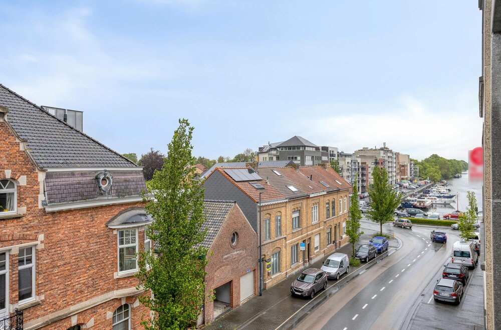 appartement-met-vier-kamers-en-garage-te-koop-in-ieper017.jpg