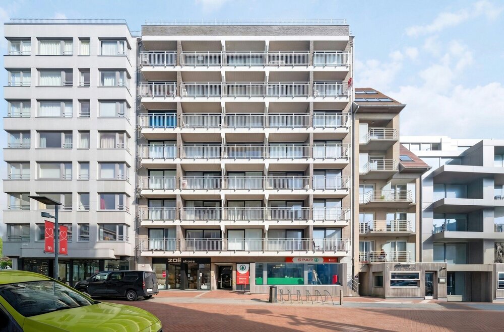 lichtrijke-hoekstudio-te-koop-in-centrum-middelkerke-002.jpg