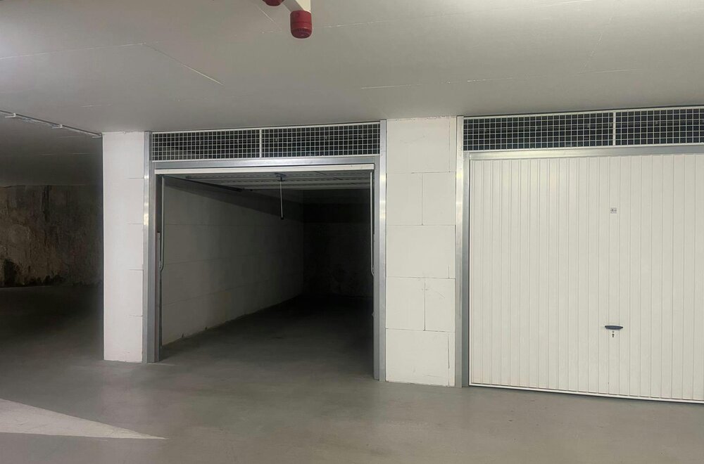 ruime-garagebox-te-koop-onder-het-marktplein-te-centrum-004.jpg
