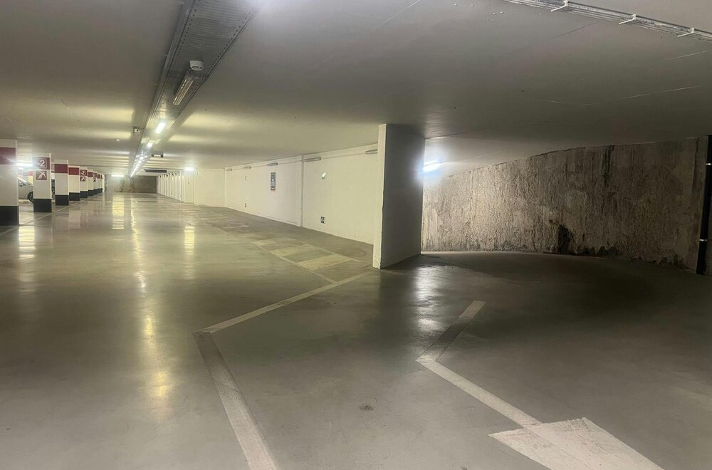 ruime-garagebox-te-koop-onder-het-marktplein-te-centrum-006.jpg