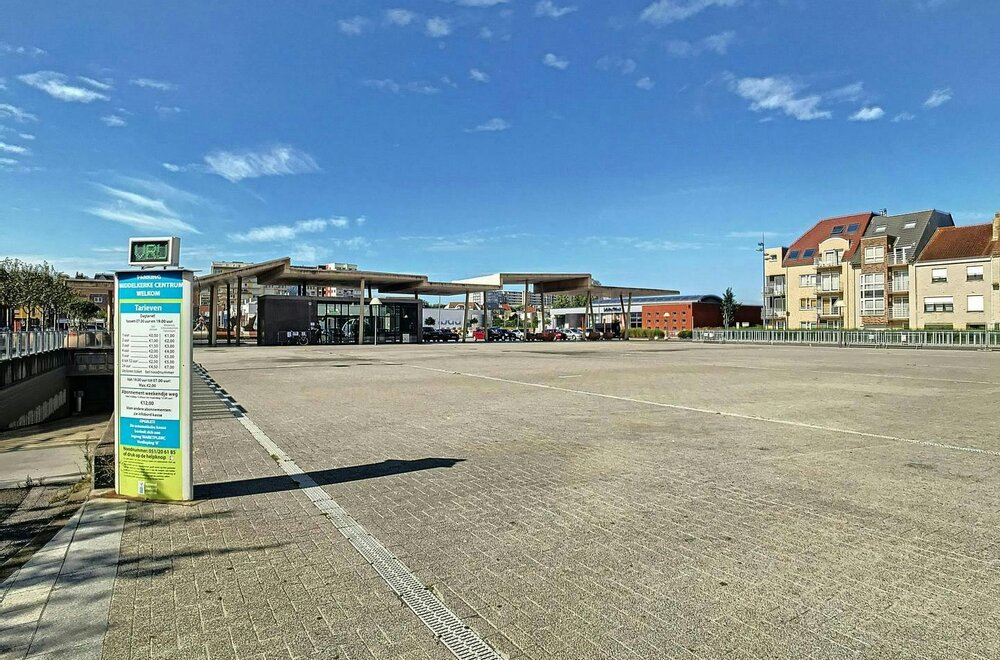 ruime-garagebox-te-koop-onder-het-marktplein-te-centrum-007.jpg