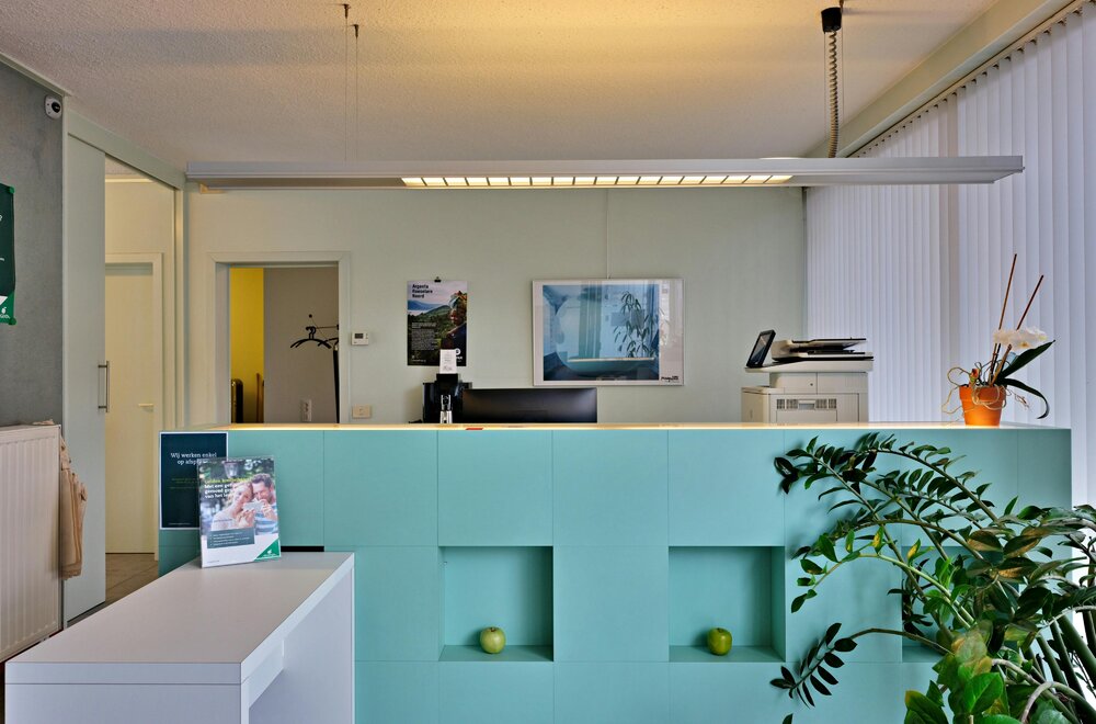 kantoor-met-loft-en-ruime-parking-te-koop-in-roeselare003.jpg