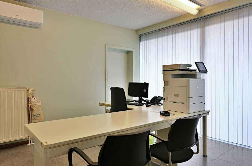 kantoor-met-loft-en-ruime-parking-te-koop-in-roeselare006.jpg