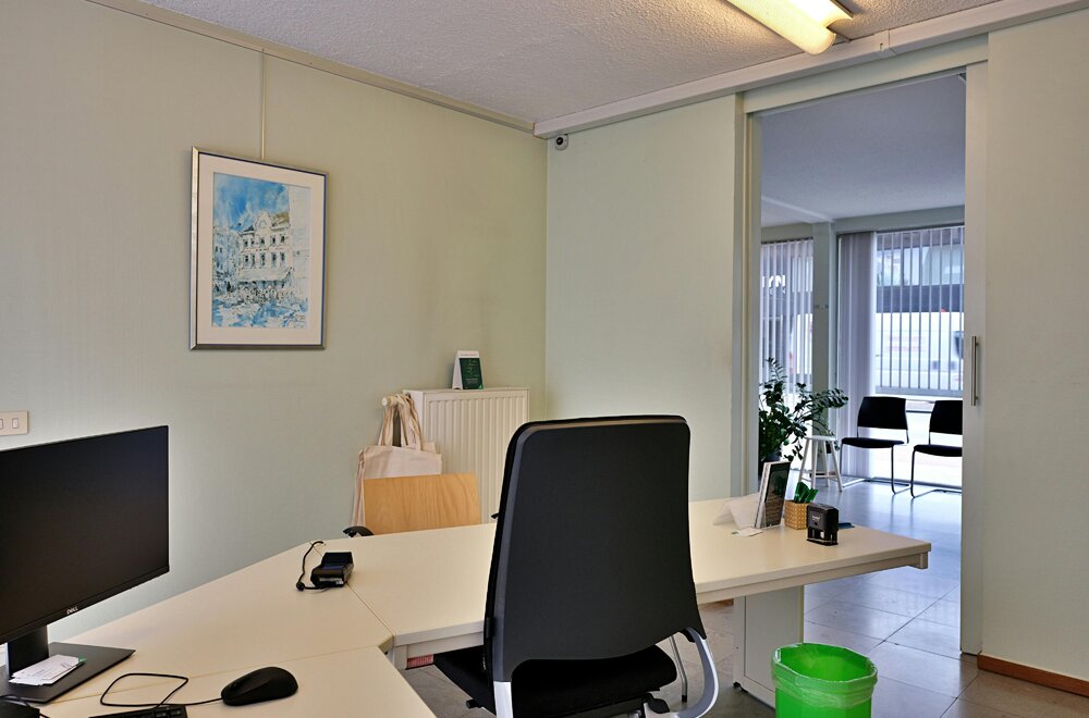 kantoor-met-loft-en-ruime-parking-te-koop-in-roeselare009.jpg