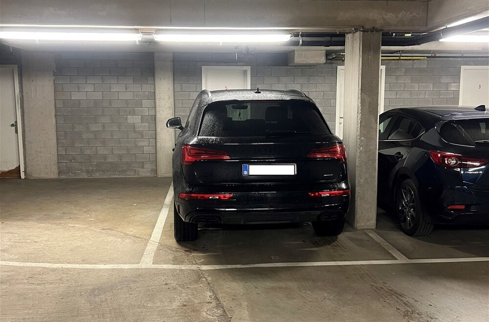 goed-gelegen-autostaanplaats-in-2060-antwerpen002.jpg