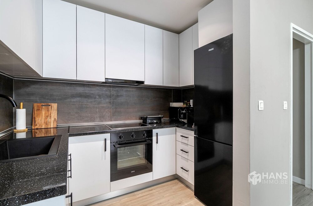 gerenoveerd-appartement-85-m-met-2-slaapkamers-garage-en-terras-3-m-in-deurne-008.jpg