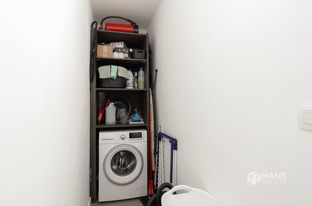 gerenoveerd-appartement-85-m-met-2-slaapkamers-garage-en-terras-3-m-in-deurne-012.jpg