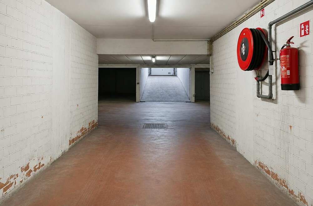 autostandplaats-te-koop-op-gunstige-locatie-aan-de-zeedijk-005.jpg