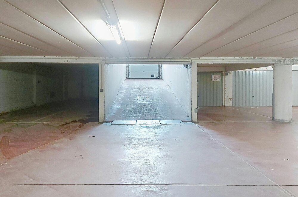 autostandplaats-te-koop-op-gunstige-locatie-aan-de-zeedijk-006.jpg