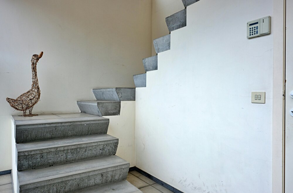 kantoor-met-loft-en-ruime-parking-te-koop-in-roeselare020.jpg