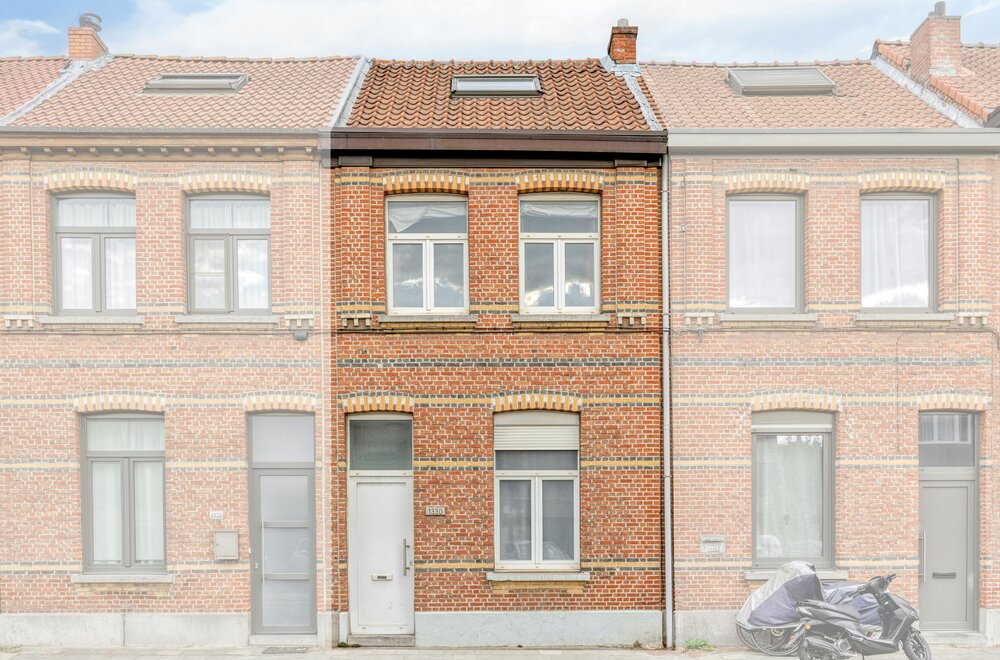 huis-met-3-slaapkamers-en-tuin-te-koop-in-wilrijk001.jpg