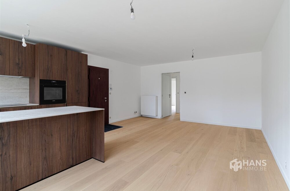 gerenoveerd-appartement-73m-met-2-slaapkamers-garage-en-tuin-in-boechout008.jpg
