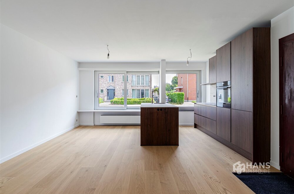 gerenoveerd-appartement-73m-met-2-slaapkamers-garage-en-tuin-in-boechout010.jpg
