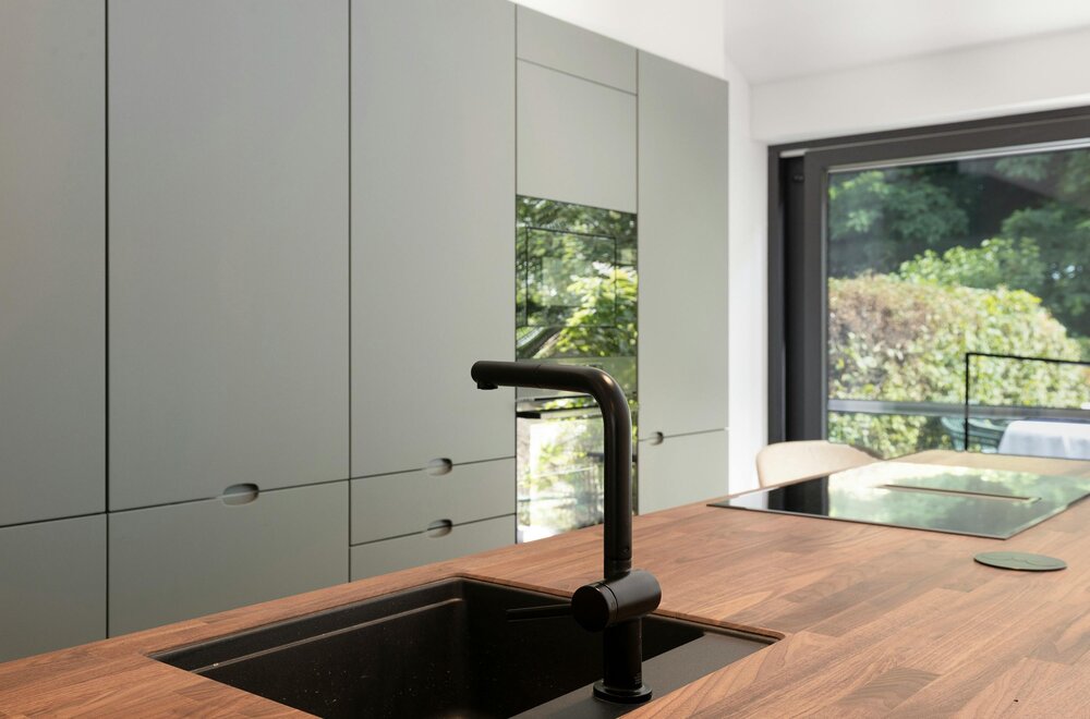 vernieuwde-woning-met-gezellige-tuin-langs-de-brugse-vesten005.jpg