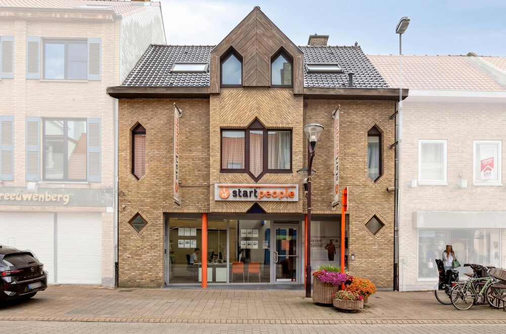 opbrengsteigendom-te-koop-in-veurne001.jpg