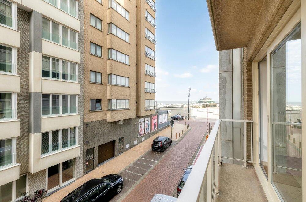 appartement-met-twee-slaapkamers-te-koop-in-blankenberge009.jpg