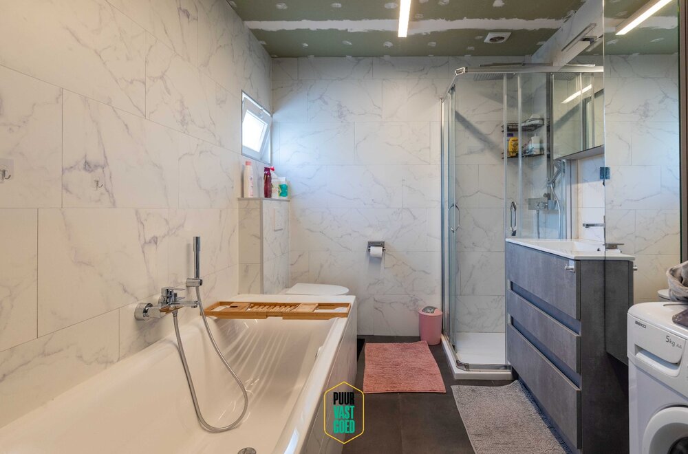 charmante-gezinswoning-met-4-slaapkamers-op-een-uitstekende-ligging-in-sint-andries-007.jpg