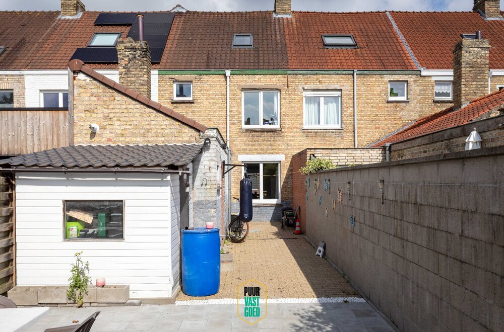 charmante-gezinswoning-met-4-slaapkamers-op-een-uitstekende-ligging-in-sint-andries-010.jpg