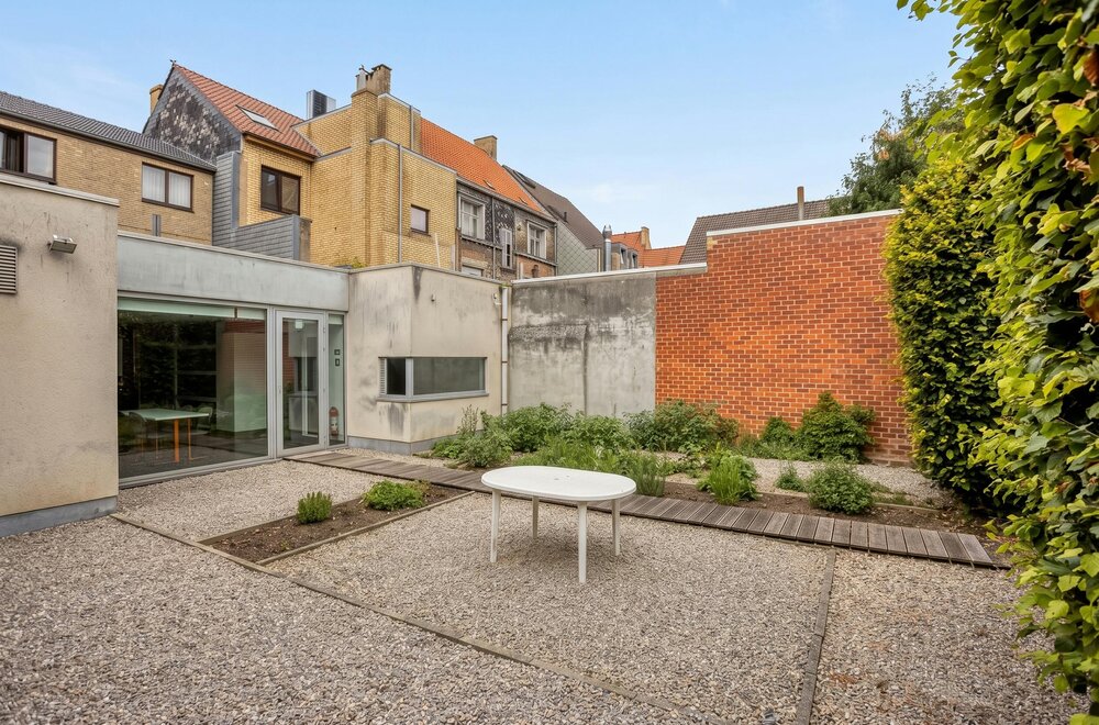 opbrengsteigendom-te-koop-in-veurne007.jpg