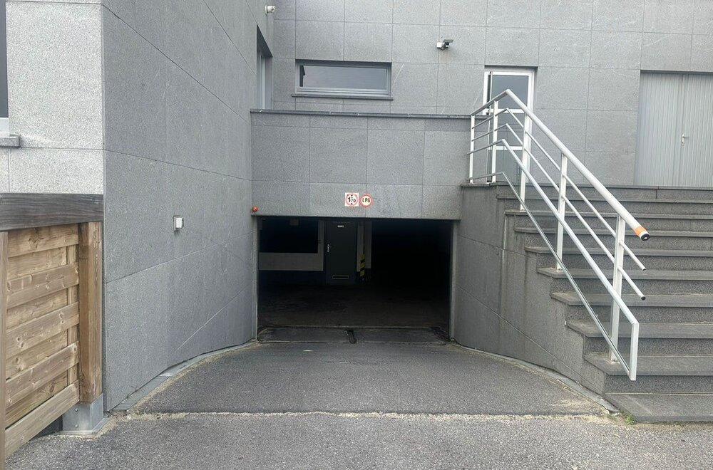 goed-gelegen-garagebox-te-koop-onder-zeedijk-middelkerke-005.jpg