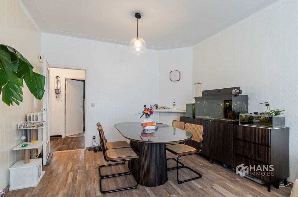 instapklaar-appartement-76-m-met-2-slaapkamers-en-terras-2-m-in-antwerpen-2020-006.jpg