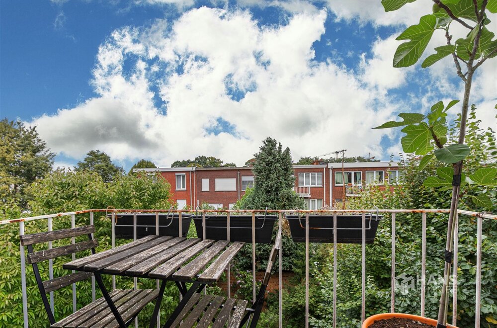 instapklaar-appartement-76-m-met-2-slaapkamers-en-terras-2-m-in-antwerpen-2020-008.jpg