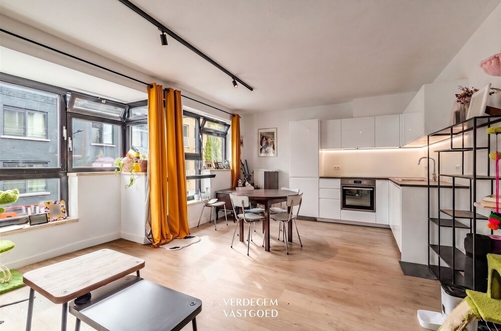 appartement-op-toplocatie-met-2-slaapkamers-berging-en-terras003.jpg