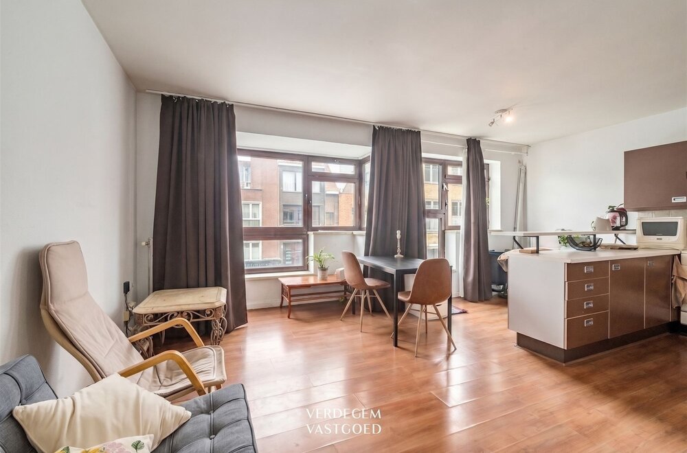 leuk-appartement-op-topligging-met-2-slaapkamers-berging-en-terras002.jpg