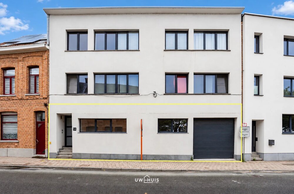 lichtrijk-appartement-met-2-slaapkamers-ruime-tuin-en-garage-in-burcht002.jpg
