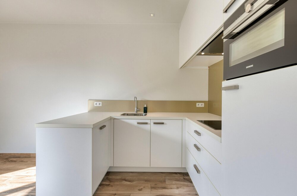 appartement-met-twee-slaapkamers-en-terras-in-antwerpen-te-koop-006.jpg