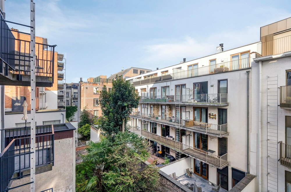 appartement-met-twee-slaapkamers-en-terras-in-antwerpen-te-koop-017.jpg