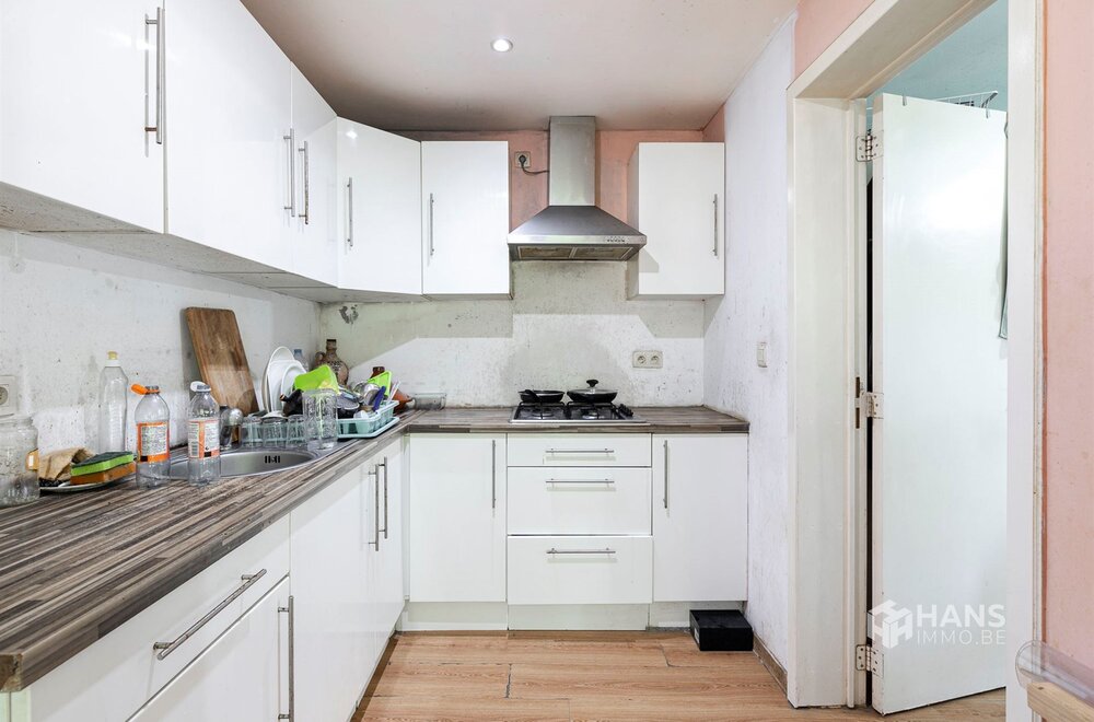 opbrengsteigendom-woning-120-m-bestaande-uit-3-units-in-antwerpen-2060-005.jpg