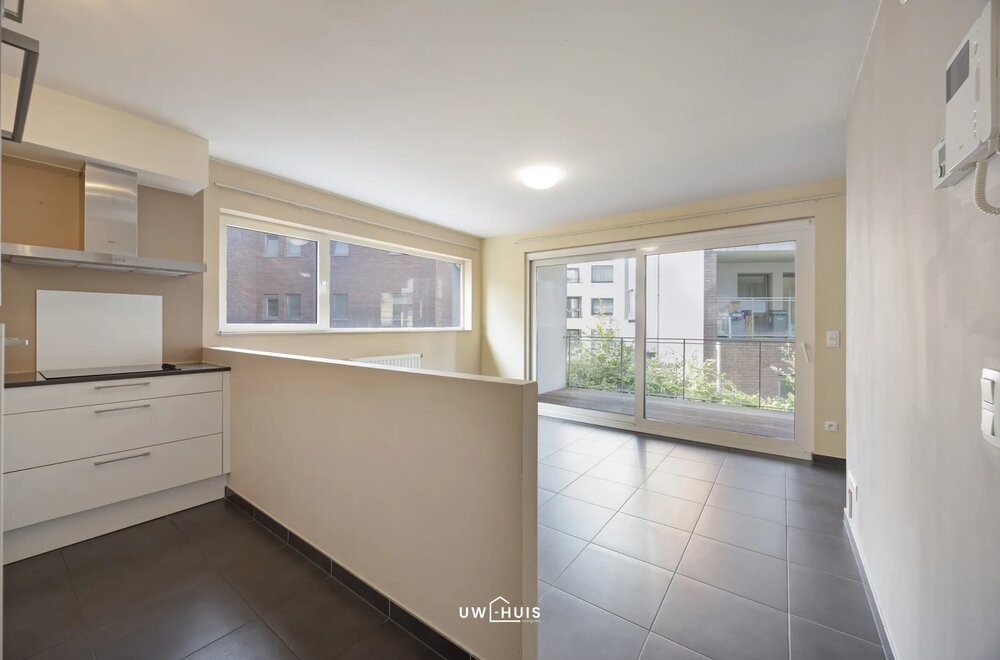 goed-gelegen-instapklaar-appartement-002.jpg