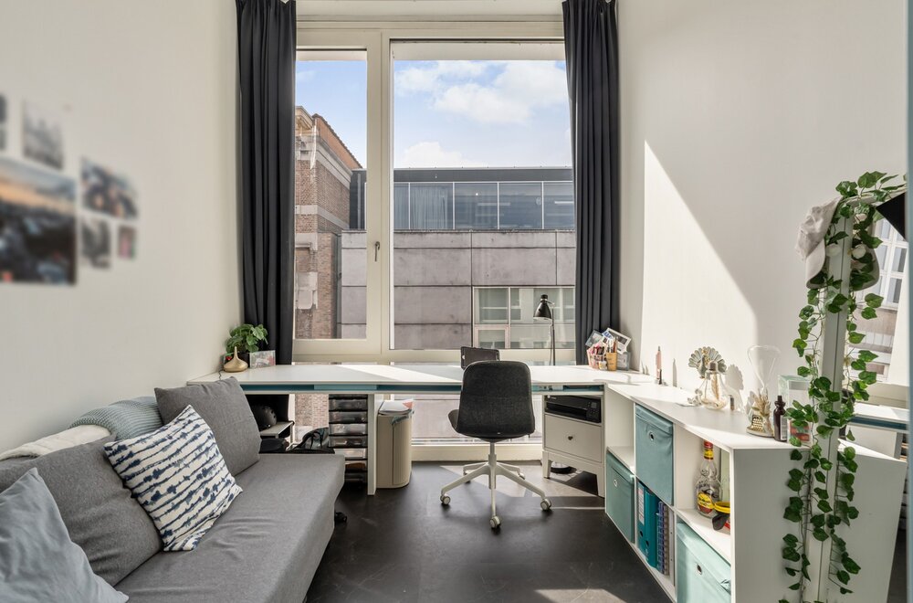 centraal-gelegen-en-moderne-studentenkamer-met-eigen-sanitair-en-een-slaapverdiep-004.jpg