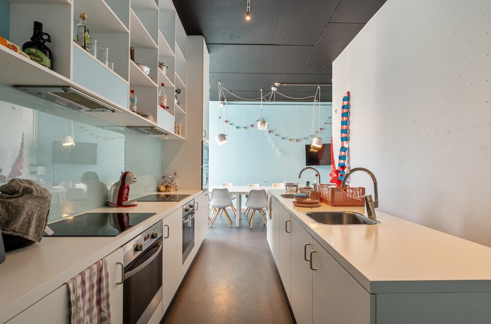 centraal-gelegen-en-moderne-studentenkamer-met-eigen-sanitair-en-een-slaapverdiep-013.jpg