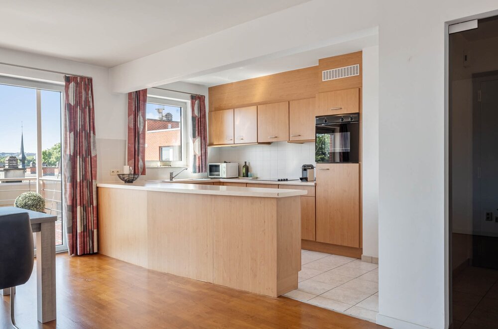 ruim-lichtrijk-en-energiezuinig-a-label-appartement-met-2-slaapkamers-een-terras-en-de-mogelijkheid-tot-aankoop-van-een-autostaanplaats-te-centrum-leuven-003.jpg