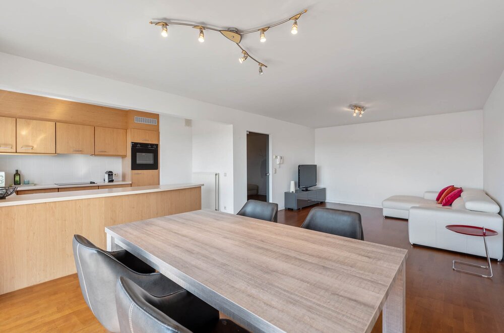 ruim-lichtrijk-en-energiezuinig-a-label-appartement-met-2-slaapkamers-een-terras-en-de-mogelijkheid-tot-aankoop-van-een-autostaanplaats-te-centrum-leuven-008.jpg